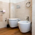 Deluxe In Palazzo Storico - Centro - Isola Rossa Апартаменты