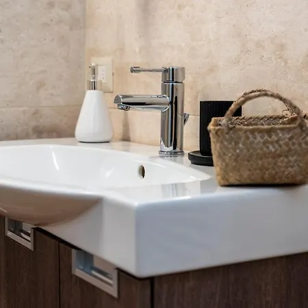 Deluxe In Palazzo Storico - Centro - Isola Rossa 公寓 萨萨里