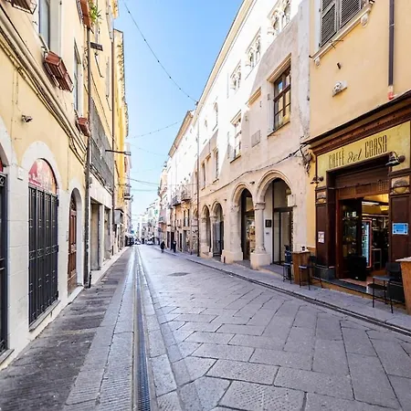 Deluxe In Palazzo Storico - Centro - Isola Rossa *