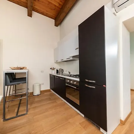 Deluxe In Palazzo Storico - Centro - Isola Rossa Appartamento Sassari
