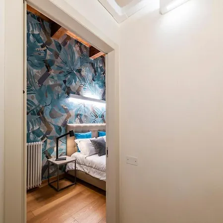 Deluxe In Palazzo Storico - Centro - Isola Rossa 公寓