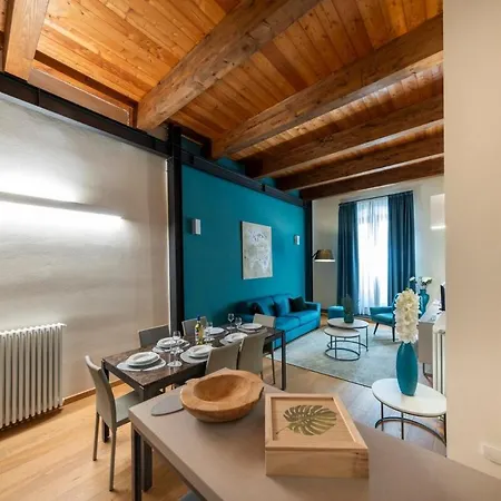 Appartement Deluxe In Palazzo Storico - Centro - Isola Rossa Sassari