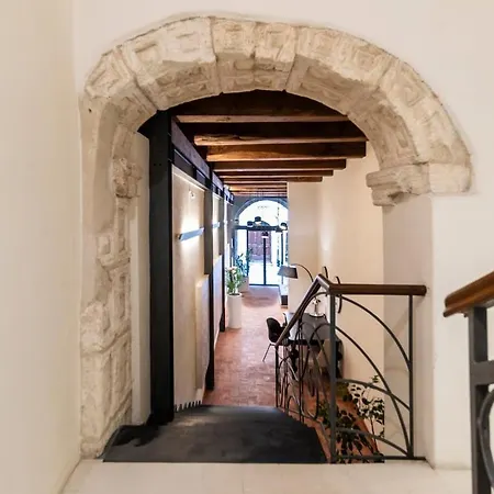 公寓 Deluxe In Palazzo Storico - Centro - Isola Rossa 萨萨里