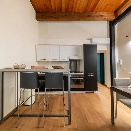 Deluxe In Palazzo Storico - Centro - Isola Rossa * Sassari