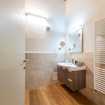 Appartamento Deluxe In Palazzo Storico - Centro - Isola Rossa