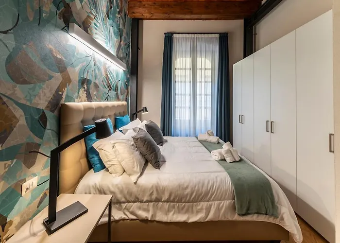 Deluxe In Palazzo Storico - Centro - Isola Rossa Sassari